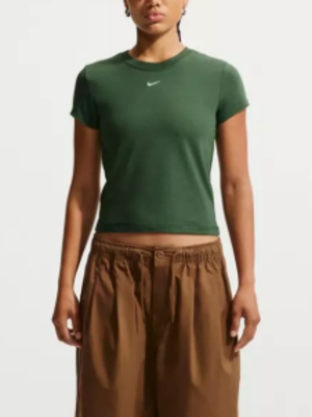 Nike Women's Sportswear Slim Fit T-Shirt